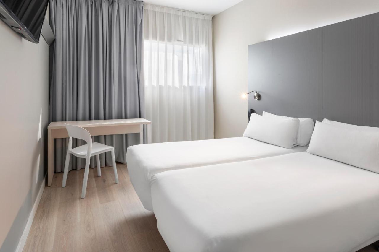 Twin Room,1354133198:JPEG